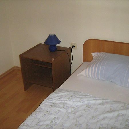 Apartment Dalmatien Raslina Chambre photo